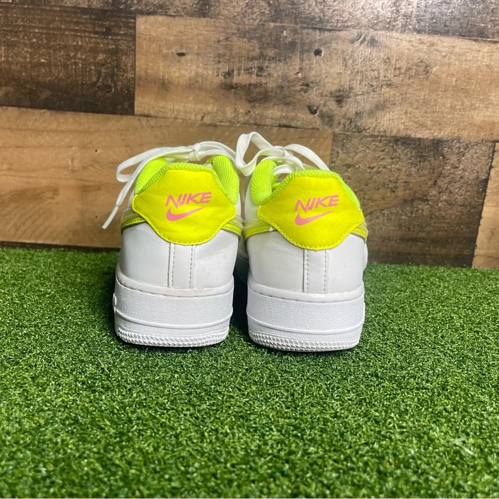 Nike suitable top must